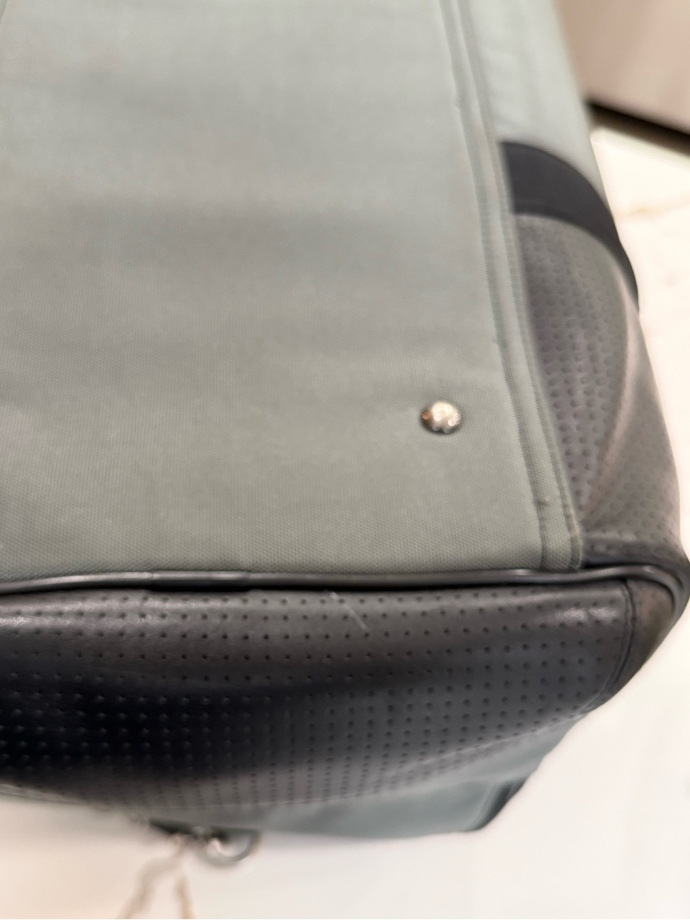 Coach 24” Voyager Travel Duffel Bag with Leather Trim and Shoulder Strap! - Picture 13 of 16